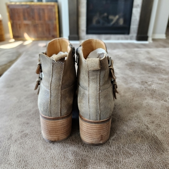 Lucky Brand Loreniah Bootie - Picture 6 of 8